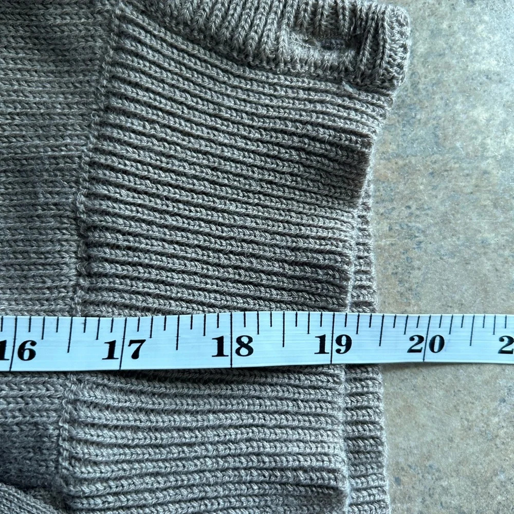 Basler sweater - tan/cream dolman sleeve button front cropped cardigan - Picture 9 of 9